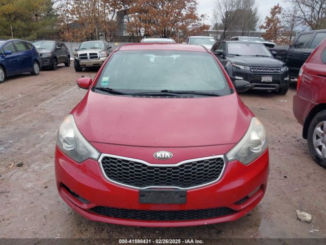 KNAFX4A8XE5077922 KIA FORTE EX