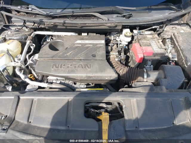5N1BT3BAXNC703842 Nissan Rogue Sv Fwd