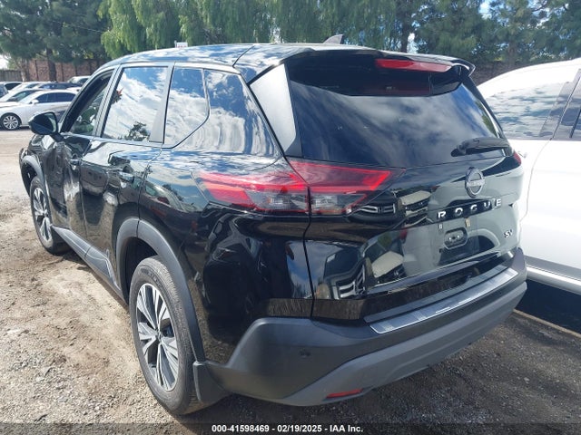 5N1BT3BAXNC703842 Nissan Rogue Sv Fwd