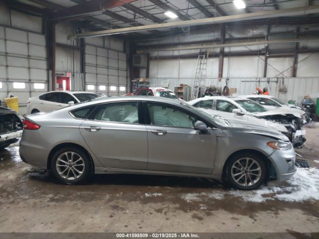 3FA6P0HD3LR124660 Ford FUSION SE