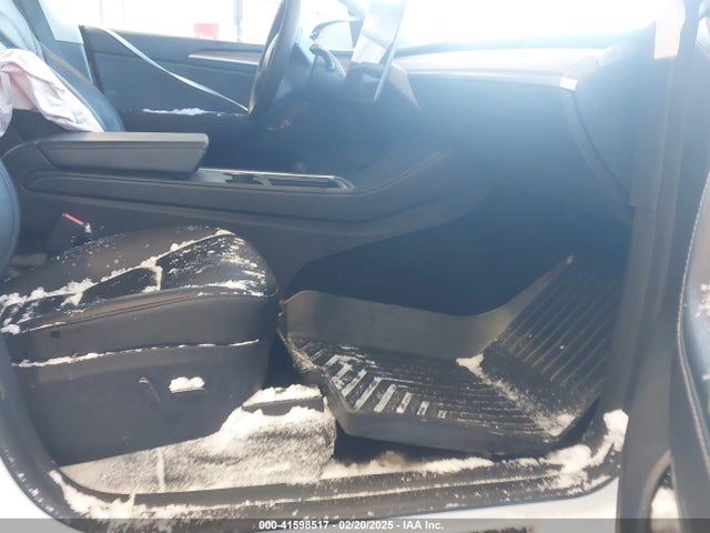 2024 TESLA MODEL Y 7SAYGDED3RF083880 Photo 4