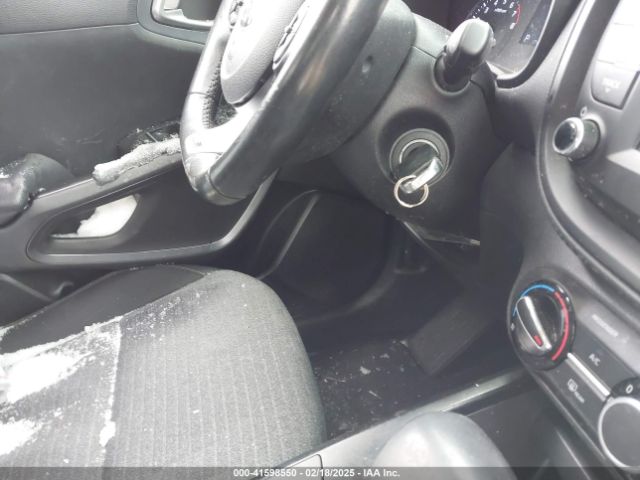 KNDJ63AU1L7113859 KIA Soul Gt-line