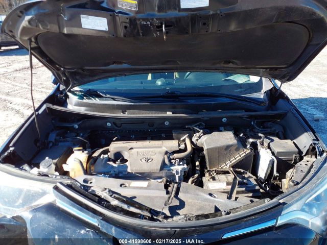 2T3RFREV3JW725183 Toyota Rav4 Adventure/xle