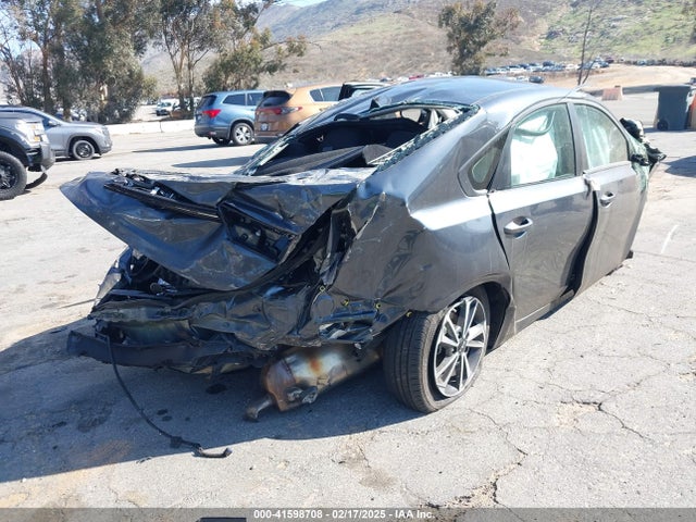 3KPF24AD8RE826841 KIA Forte Lxs