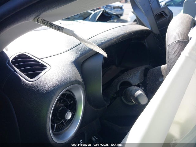 3KPF24AD8RE826841 KIA Forte Lxs