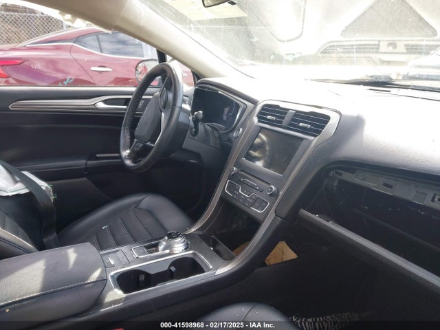 3FA6P0H7XHR391781 Ford FUSION SE