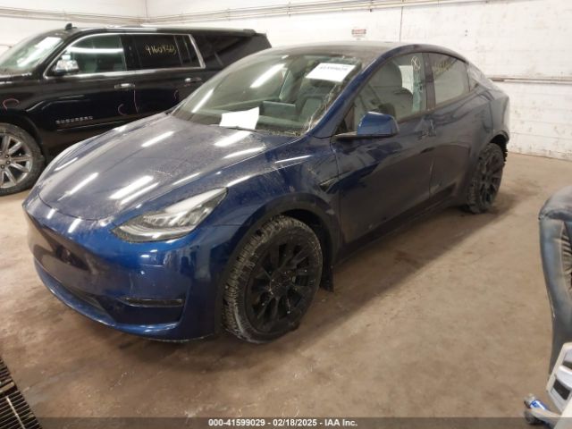 2021 TESLA MODEL Y 5YJYGDEE2MF185945 Photo 1