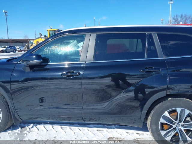 Toyota Highlander Xle 2023 5TDKDRBH8PS042797 Image 15