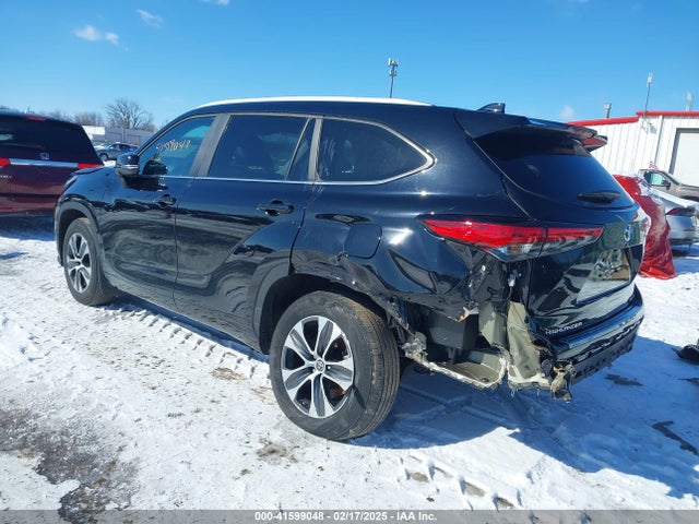 Toyota Highlander Xle 2023 5TDKDRBH8PS042797 Image 3