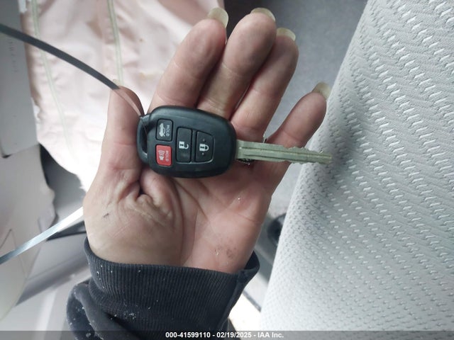 Toyota CAMRY LE 2017 4T1BF1FKXHU731265 Image 11