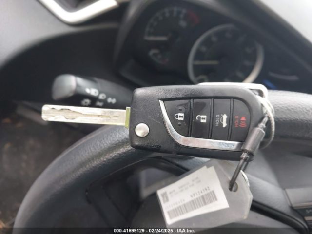 5YFEPMAE6NP324392 Toyota COROLLA LE