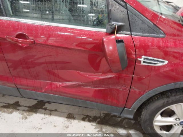 1FMCU0G75FUC64221 Ford ESCAPE SE