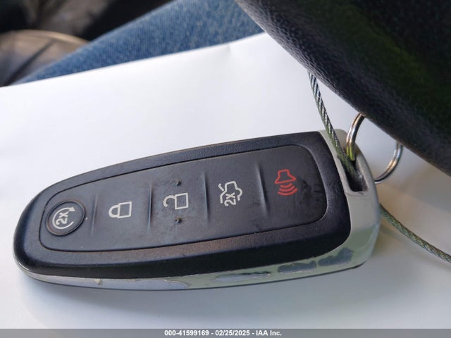 1FMCU9J91FUA20502 Ford Escape