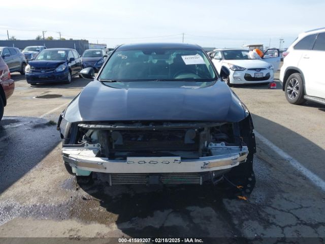 1HGCV2F98JA012037 Honda Accord Touring 2.0t