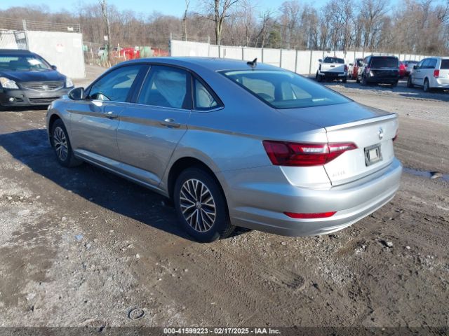2020 VOLKSWAGEN JETTA 3VWCB7BU5LM047748 Photo 2