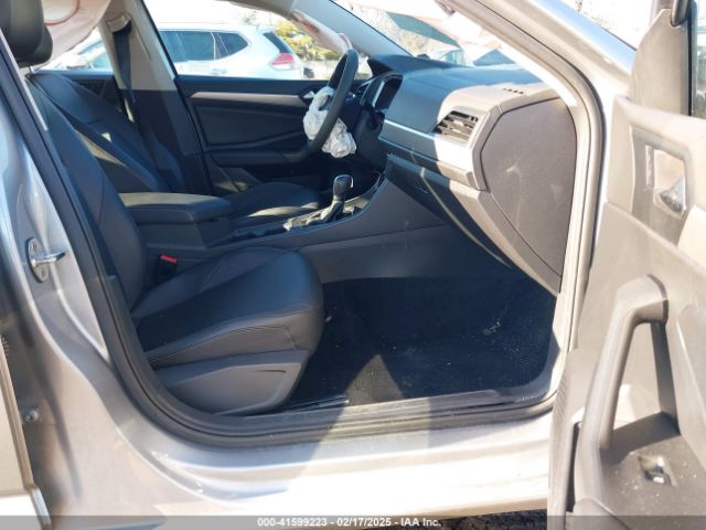 2020 VOLKSWAGEN JETTA 3VWCB7BU5LM047748 Photo 4
