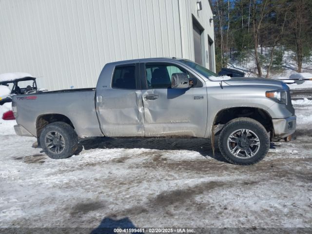 5TFUY5F14FX485993 Toyota Tundra Sr5 5.7l V8