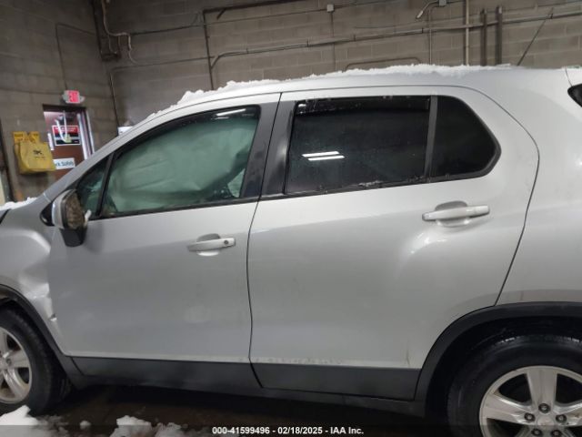 3GNCJKSB4LL338360 Chevrolet Trax Fwd Ls