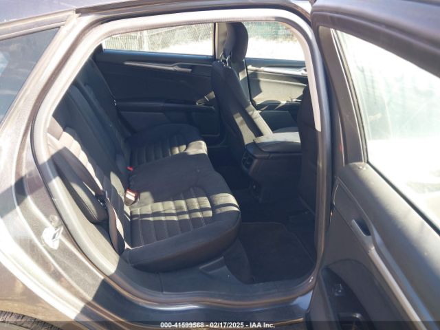 3FA6P0H79FR117677 Ford FUSION SE