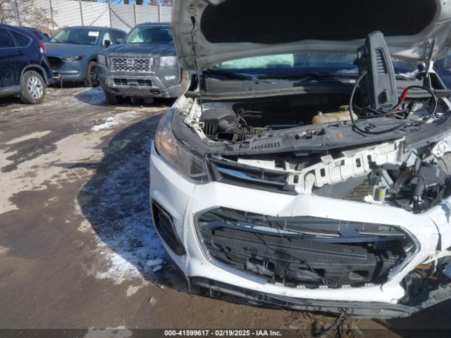 3GNCJNSB3HL286437 Chevrolet TRAX LS