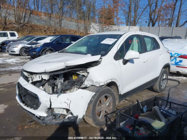 3GNCJNSB3HL286437 Chevrolet TRAX LS