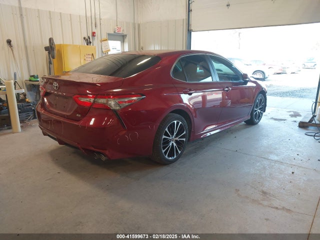 4T1B11HK5JU667671 Toyota CAMRY SE