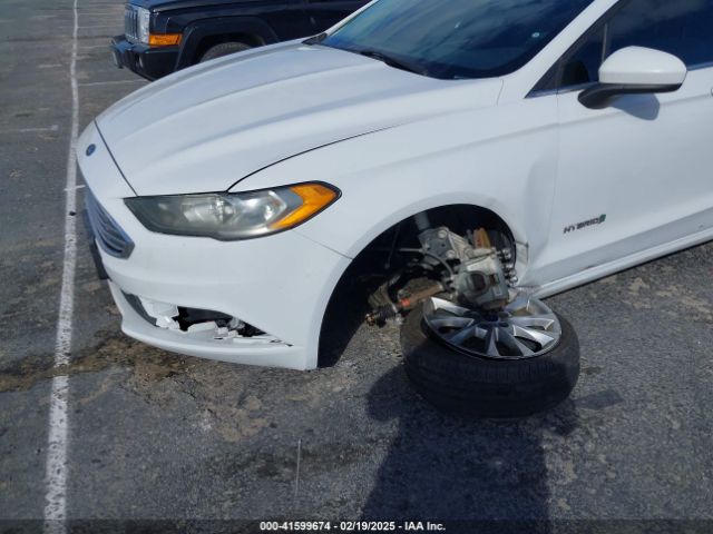 3FA6P0LU6HR344664 Ford Fusion Hybrid Se