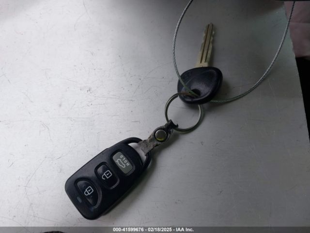 5NPD74LF9JH356083 Hyundai ELANTRA SE