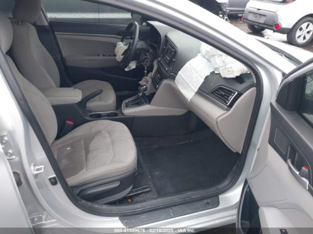 5NPD74LF9JH356083 Hyundai ELANTRA SE