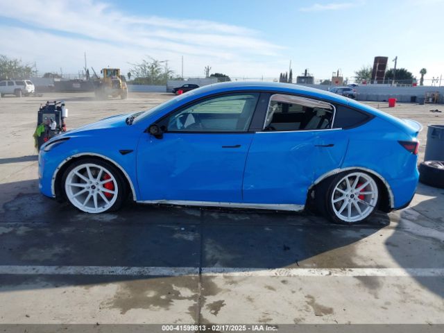7SAYGDEF6NF406766 Tesla Model Y Performance Dual Motor All-wheel Drive