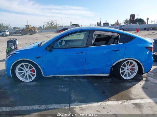7SAYGDEF6NF406766 Tesla Model Y Performance Dual Motor All-wheel Drive