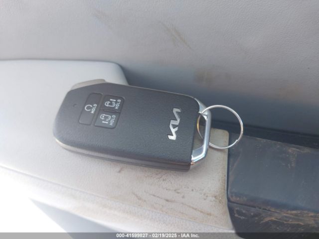 KNDNB4H34R6433742 KIA Carnival Mpv Lx Seat Package