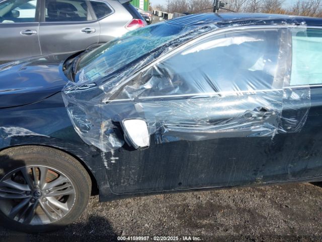 4T1BF1FK9HU399139 Toyota CAMRY SE