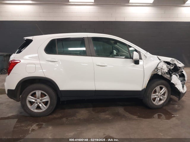 Chevrolet TRAX LS 2017 KL7CJNSB8HB101418 Image 13