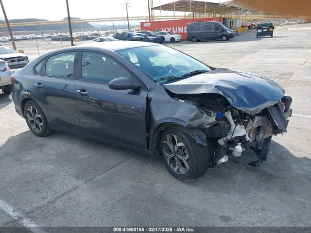 2019 3KPF24AD3KE056974 main image