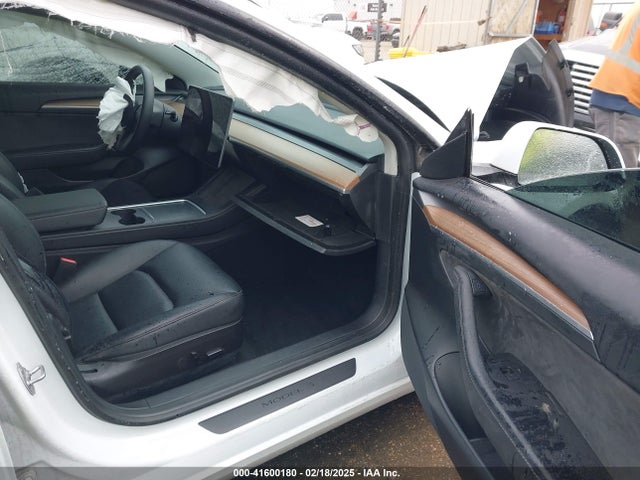 2022 TESLA MODEL 3 5YJ3E1EB6NF332418 Photo 4