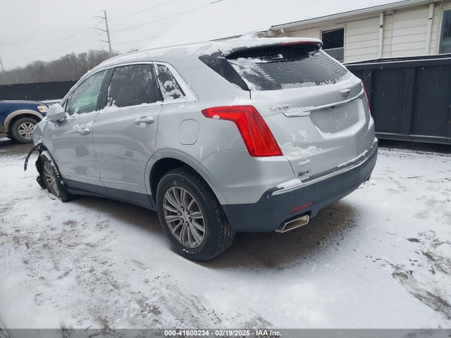 2017 CADILLAC XT5 1GYKNDRS6HZ247580 Photo 2