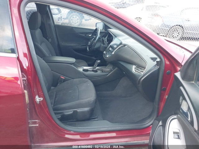 1G1ZD5ST0JF280008 Chevrolet MALIBU LT