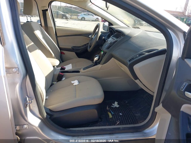 Ford FOCUS SE 2016 1FADP3FE0GL300458 Image 5
