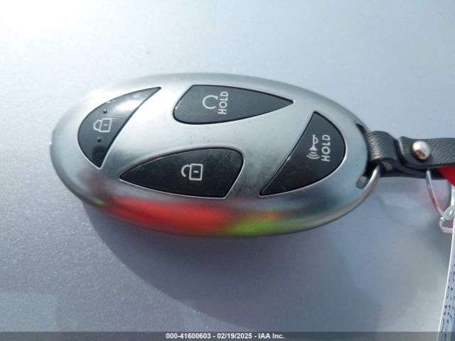 KMHLM4DGXRU820751 Hyundai ELANTRA SEL