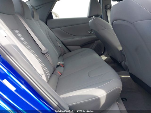 KMHLM4DGXRU820751 Hyundai ELANTRA SEL