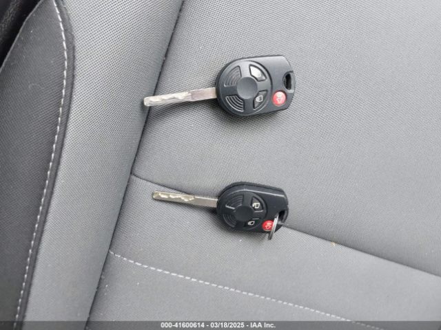 1FMCU9GXXGUB50673 Ford ESCAPE SE