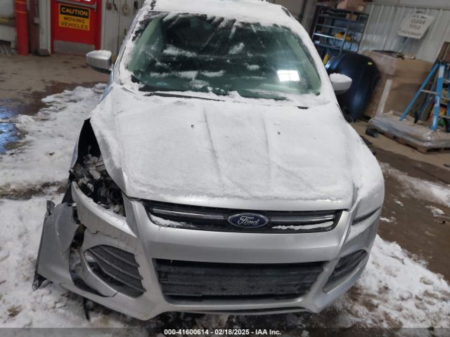 1FMCU9GXXGUB50673 Ford ESCAPE SE