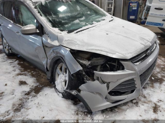 1FMCU9GXXGUB50673 Ford ESCAPE SE