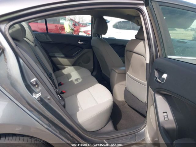 KNAFX4A8XG5526812 KIA FORTE EX