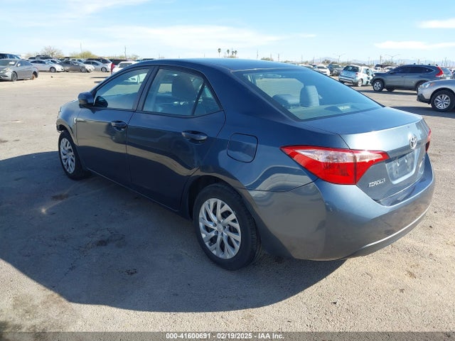 Toyota COROLLA LE 2018 2T1BURHE3JC102949 Image 3