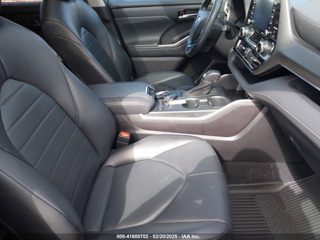 5TDGZRAH3MS537395 Toyota Highlander Xle