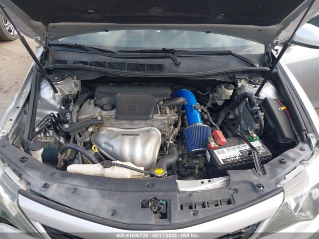 4T1BF1FK1EU852441 Toyota CAMRY SE