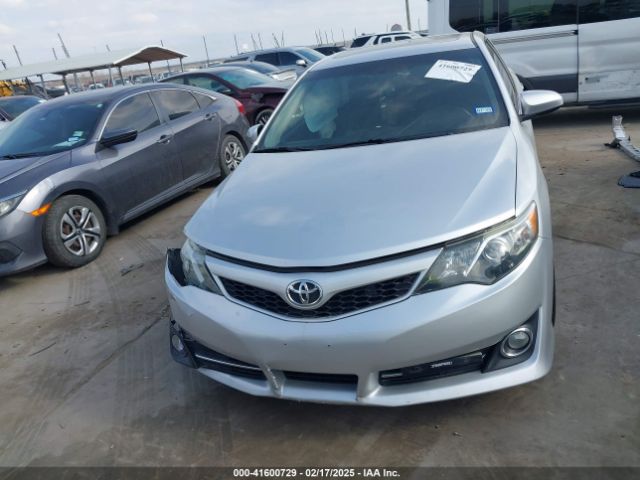 4T1BF1FK1EU852441 Toyota CAMRY SE