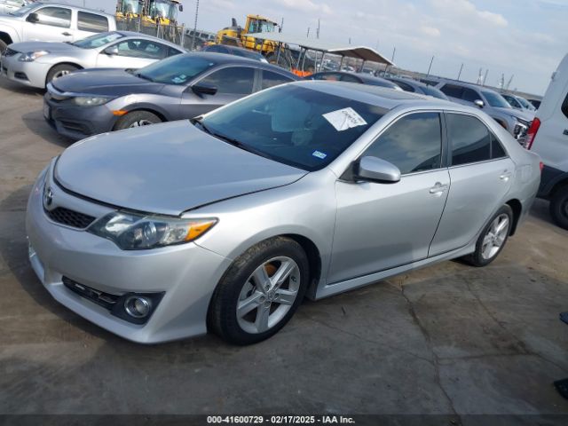 4T1BF1FK1EU852441 Toyota CAMRY SE